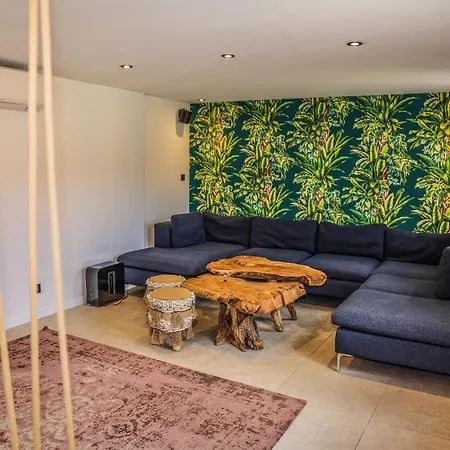 Casa Jungle ! Superb Duplex Apartment, Place Des Lices ! Apartamento *