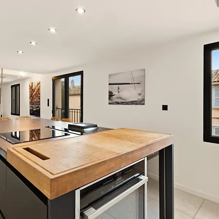 Casa Jungle ! Superb Duplex Apartment, Place Des Lices !