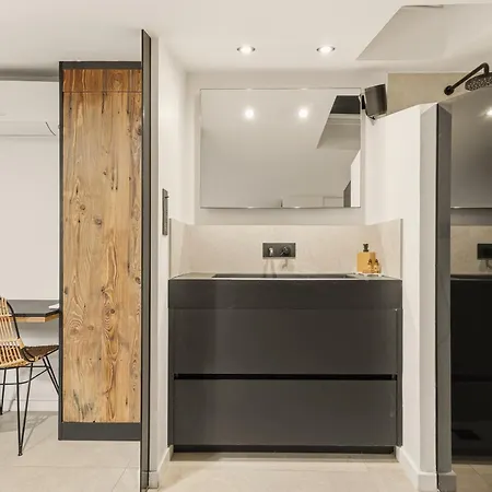 Apartment Casa Jungle ! Superb Duplex Apartment, Place Des Lices ! *