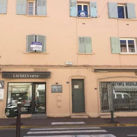 Appartement Casa Jungle ! Superb Duplex Apartment, Place Des Lices ! *