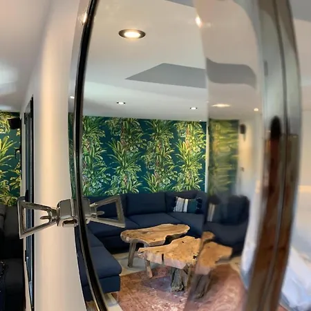 Casa Jungle ! Superb Duplex Apartment, Place Des Lices ! Appartement Saint-Tropez