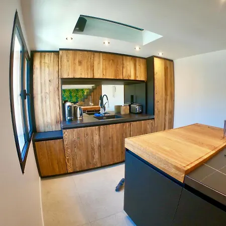 Appartement Casa Jungle ! Superb Duplex Apartment, Place Des Lices ! *