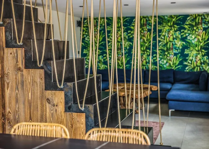 Apartment Casa Jungle ! Superb Duplex Apartment, Place Des Lices ! *